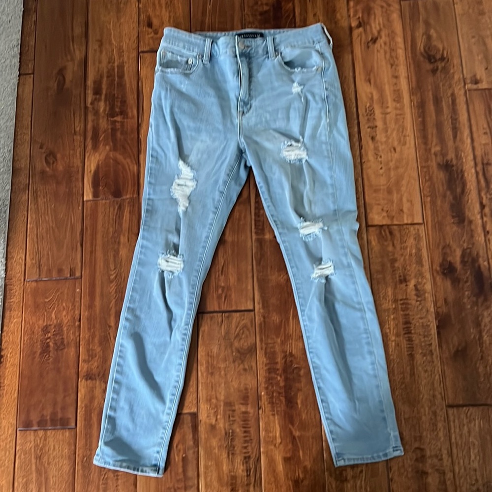 NWOT Aeropostale Lightwash High Rise Jegging